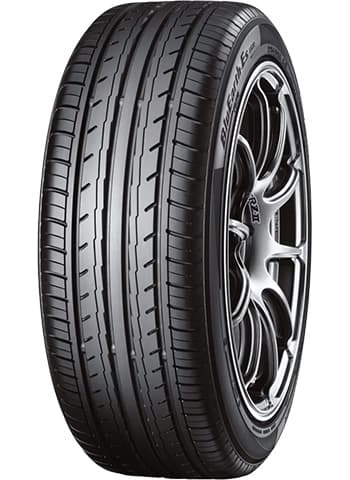 Yokohama ES32 215/55 R17